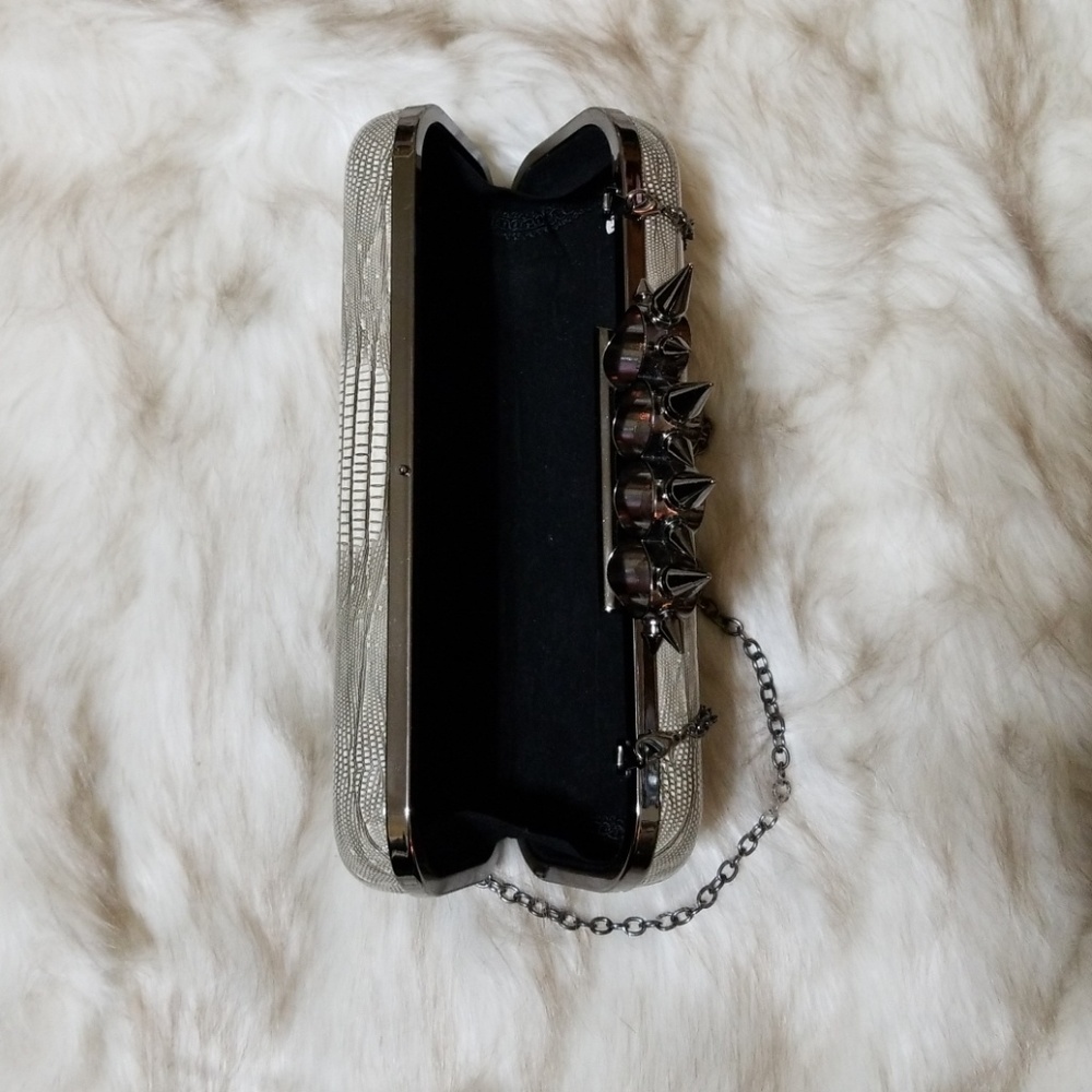 Crossbody Rocker Purse - Picture 3 of 7